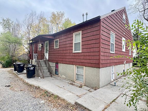 3rd image of 2318 12th Ave N APT 5