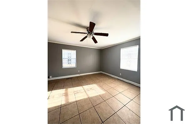 Building Photo - 2023 Hollins Dr
