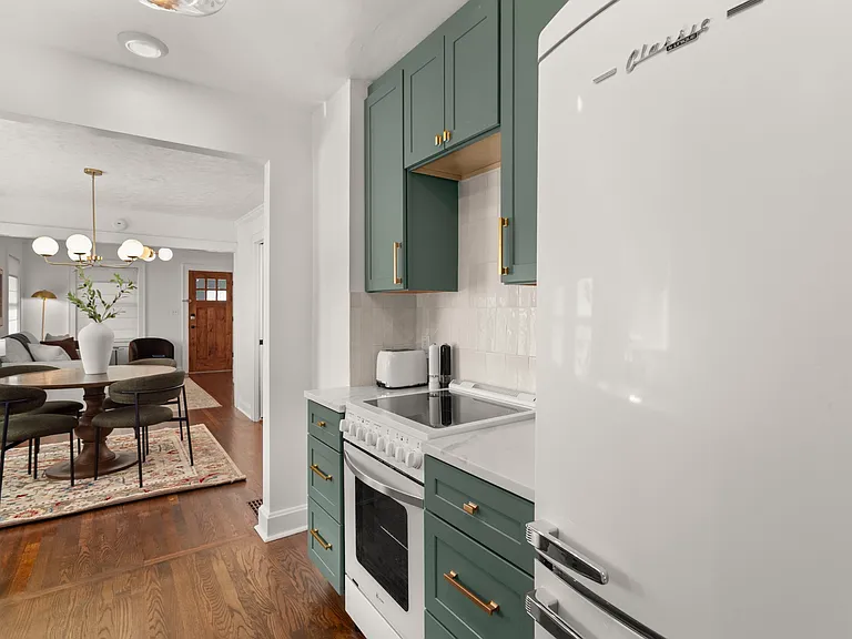 1023 E 22nd Ave — Photo 35