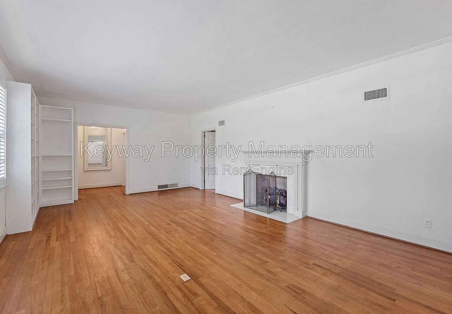 2 bed, 2.0 bath, 2271 sqft, $1,930 — Photo 4