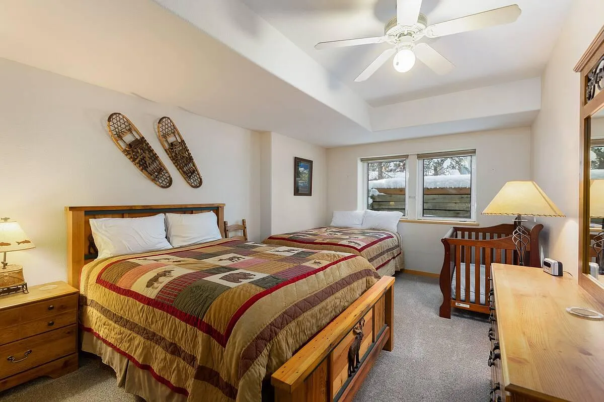 3 bed, 2086 sqft, $4,100 — Photo 3