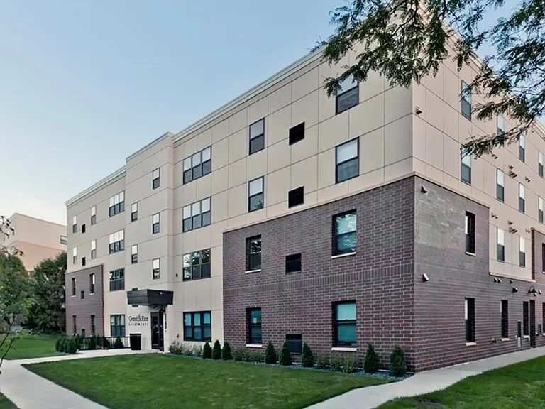 Grand and Finn Apartments — Photo 11