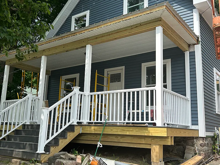 42 Riverside Dr — Photo 1