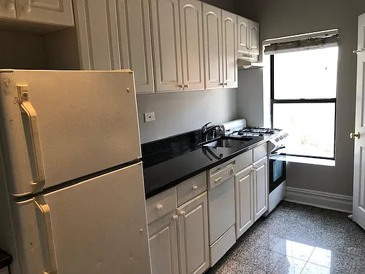 Rented by Friedman Roth Realty | media 16