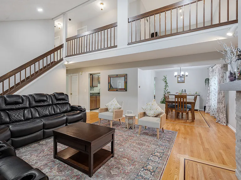 1347 Rose Blvd — Photo 4