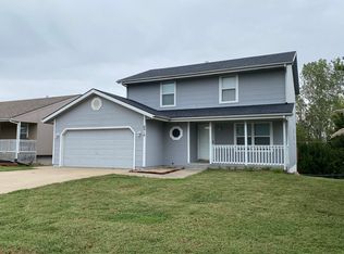 6914 SW 17th St, Topeka, KS 66615