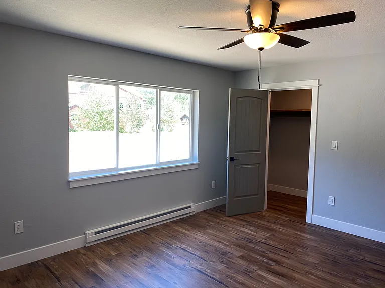 520 W 4th St #1 — Photo 21