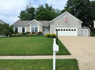 4039 Bayberry Knoll Ln, Ravenna, OH 44266