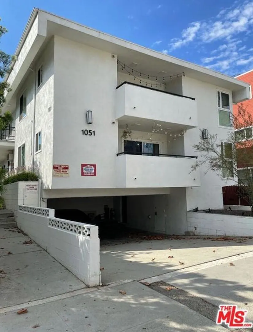 1051 S. Sherbourne Dr. - 6 — Photo 4
