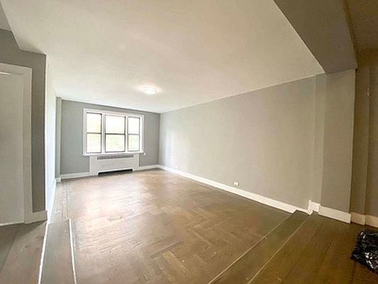 3rd image of 3660 Waldo Ave #E3