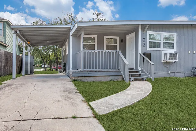 102 Mace St