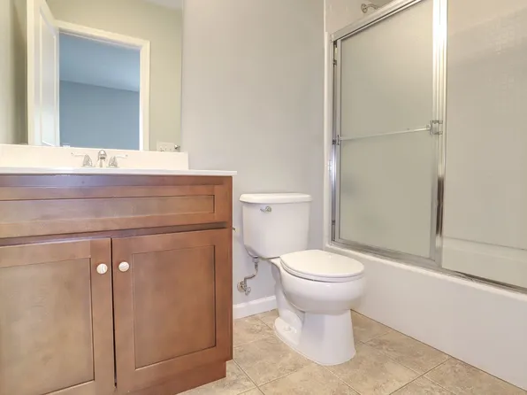 76 Saint Pauls Avenue image 30 of 37