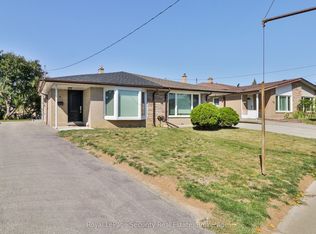 60 Frankton Cres, Toronto, ON M3J1C1