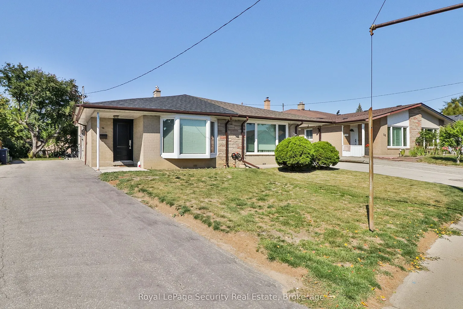 60 Frankton Cres photo 1