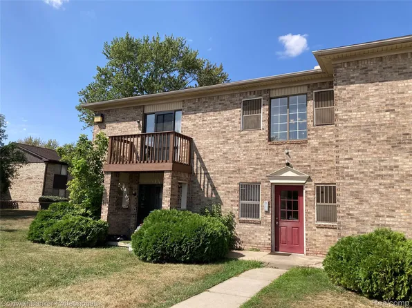 284 E Thirteen Mile Rd APT 202, Madison Heights, MI 48071