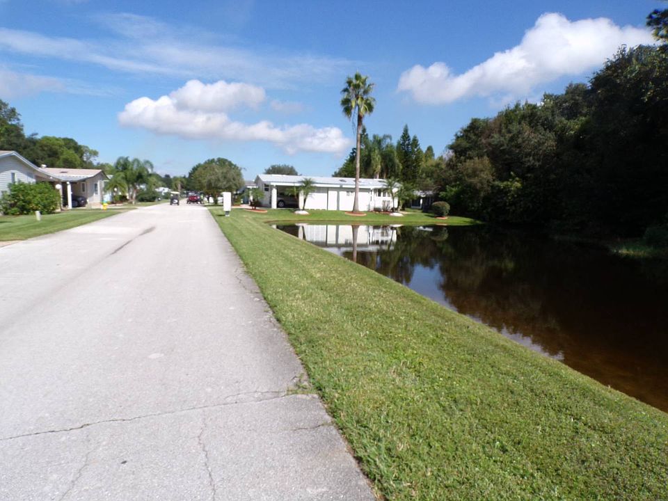 1st image of 1401 Deverly Dr #377
