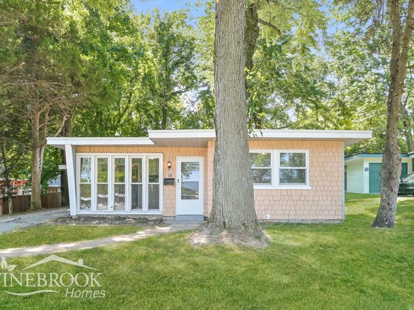 14 Marquette Dr