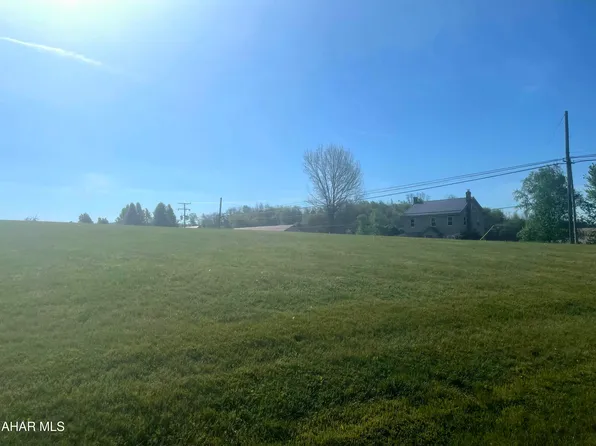 171 Hoover Rd #A, Roaring Spring, PA 16673