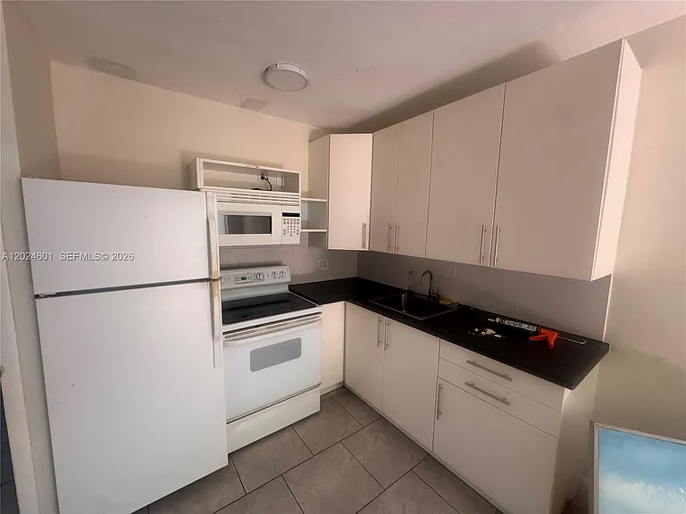 2900 N Ocean Blvd #4 — Photo 3