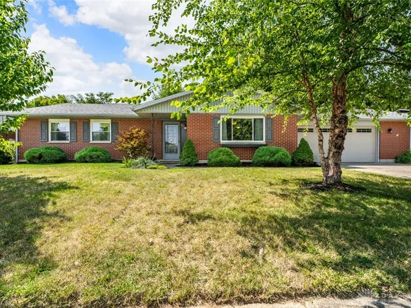 62 Spruce Ct, Tipp City, OH 45371