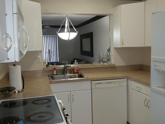 2nd image of 9478 Palm Cir S