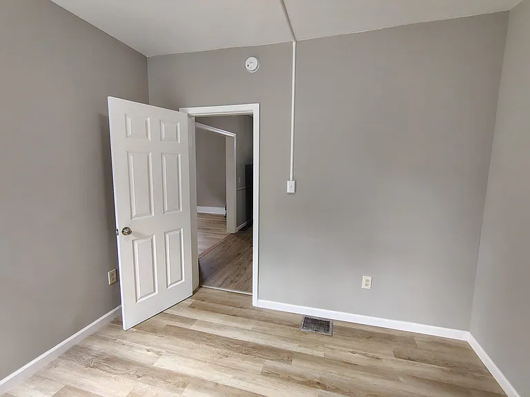 4 Lake Ave #1 — Photo 10