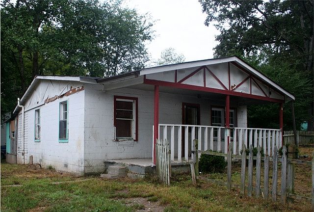 2nd image of 111 Crystal Springs Rd