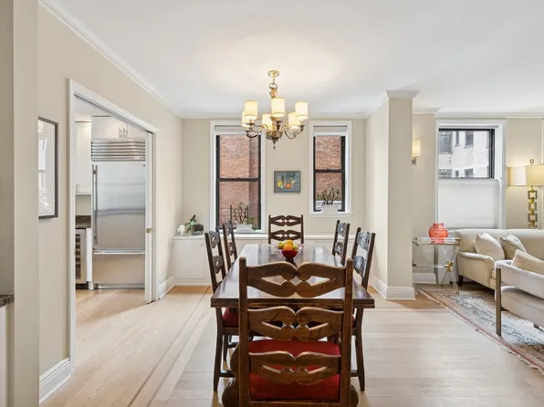 514 West End Avenue image 5 of 23