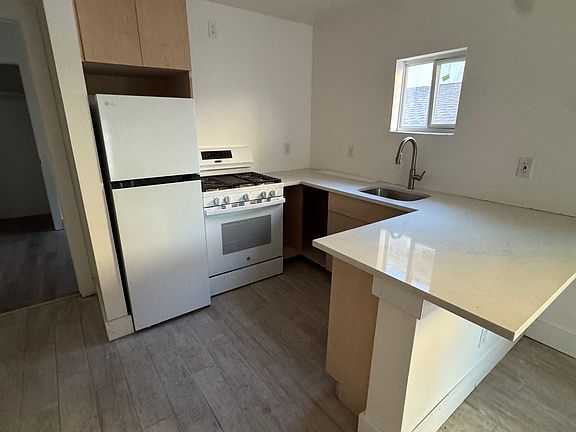 3rd image of 4801 Imperial Dr