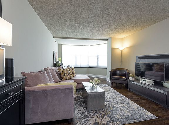 4th image of 3660 N Lake Shore Dr APT 403