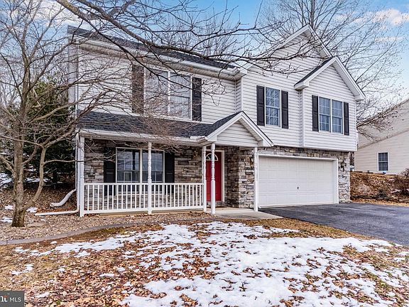 2nd image of 404 Valley View Cir