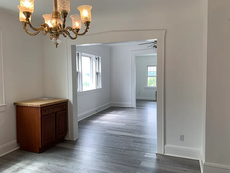 73 E Gouverneur Ave — Photo 4