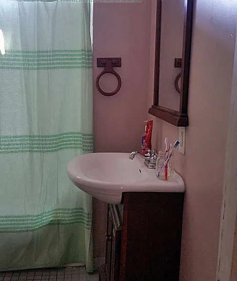 1526 Habersham St — Photo 5