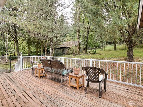 4th image of 4214 Wishkah Road