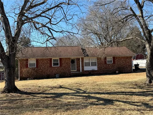 110 Renola Dr, Archdale, NC 27263