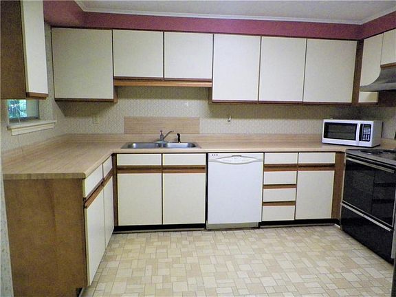 3rd image of 151 Chinchuba Gardens Dr