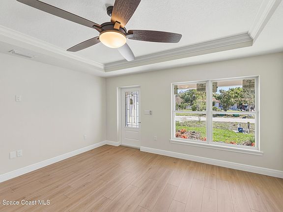5th image of 5816 Hammock St