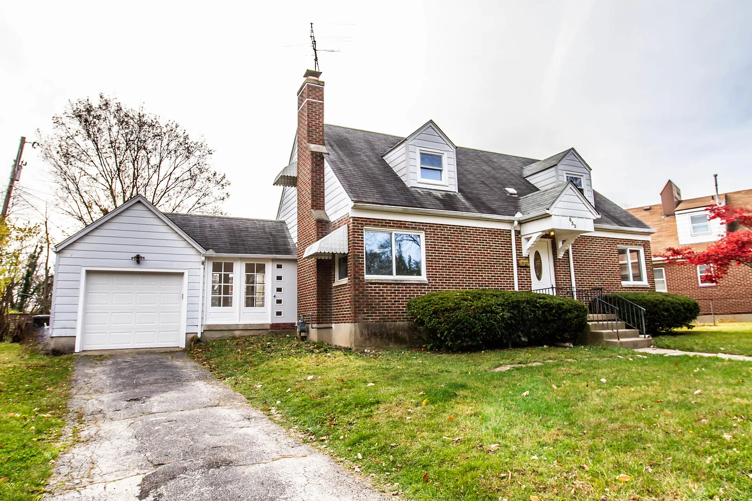 632 Cherry Dr photo 1