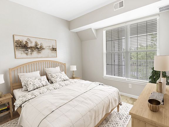 3rd image of 50 Turnberry Ct #364MAC