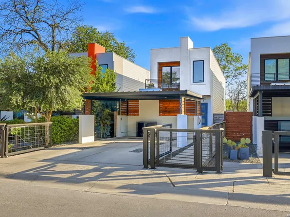 130 Clay, San Antonio, TX 78204