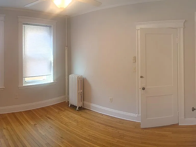1641 Commonwealth Ave — Photo 4