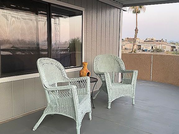 Enjoy the lake views ????