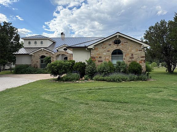 2nd image of 831 Southriver Rd