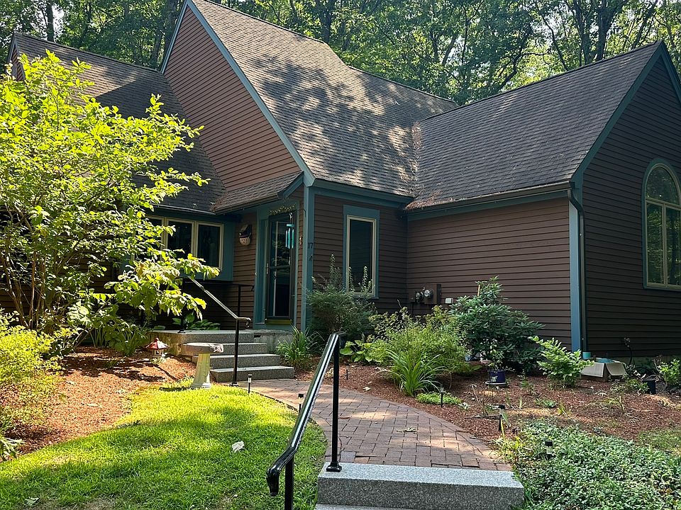 1st image of 17 Bradley Ln