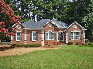 2814 Norwell Ct, Oak Ridge, NC 27310