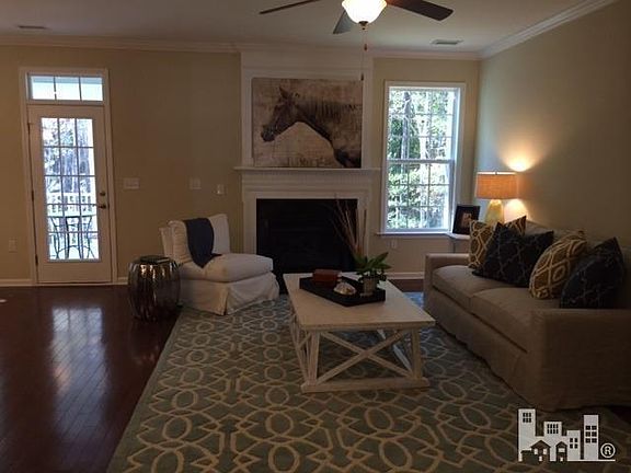 5th image of 694 Coniston Drive