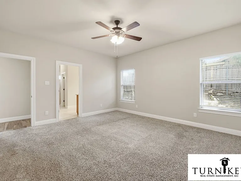 8009 Bangor Dr — Photo 15