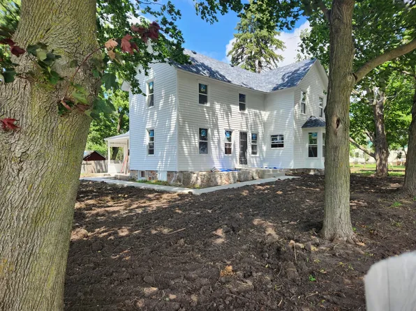 3813 Franklinville Rd, Woodstock, IL 60098