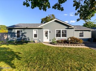 302 8th St, Barnegat, NJ 08005