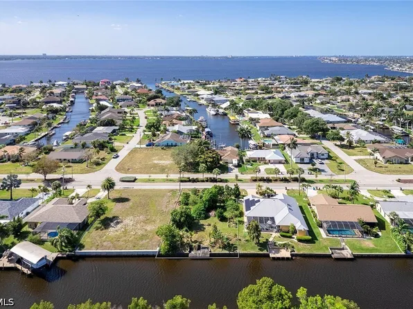 2411 Everest Pkwy, Cape Coral, FL 33904